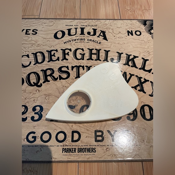 OUIJA Parker Bros Board - Picture 7 of 7